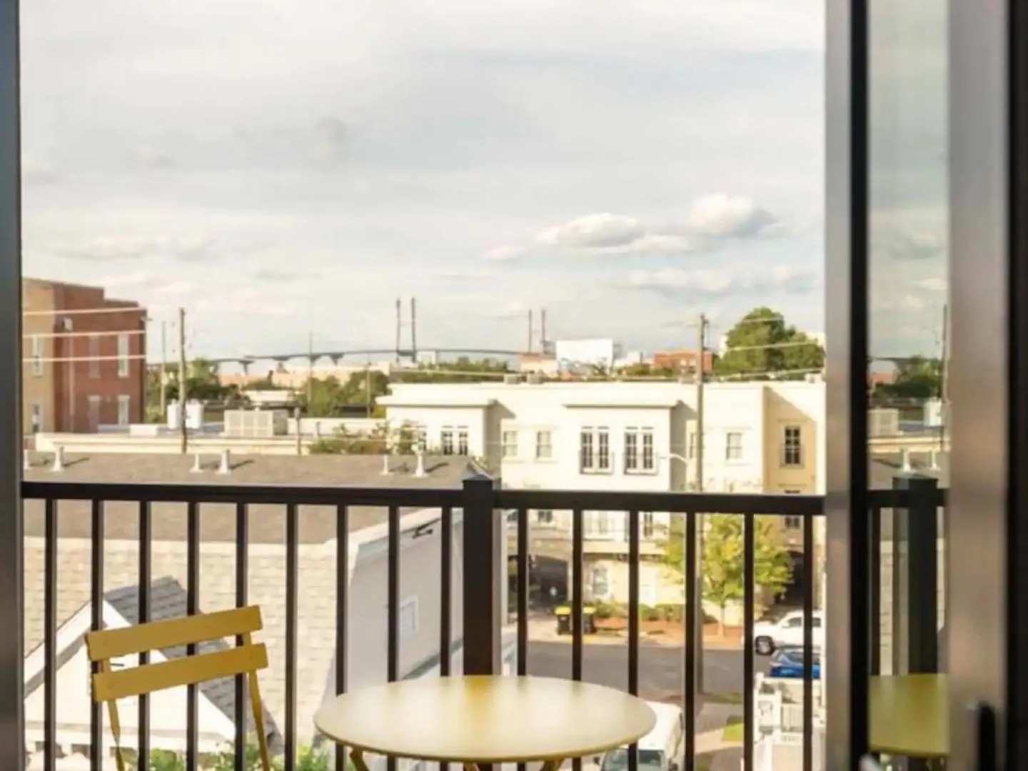 Downtown, Contemporary, 2 Bedroom, Roof Terrace! 2A Savannah